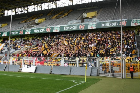 Gästeblock Westfalenstadion - Dynamo Dresden Fans