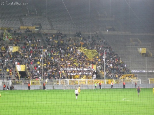 Dortmund Fans: Abheben in bessere Zeiten - Kämpfen UBS '03